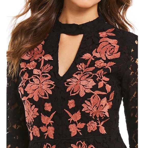 Gianni Bini Claudia black lace embroidered dress - Picture 3 of 6